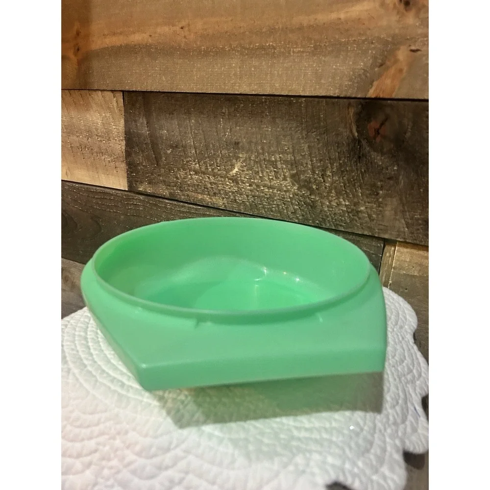 Tupperware Bowl 786-4 Lid 230-19 Jadeite Green Cover Seal 9‎ Inch